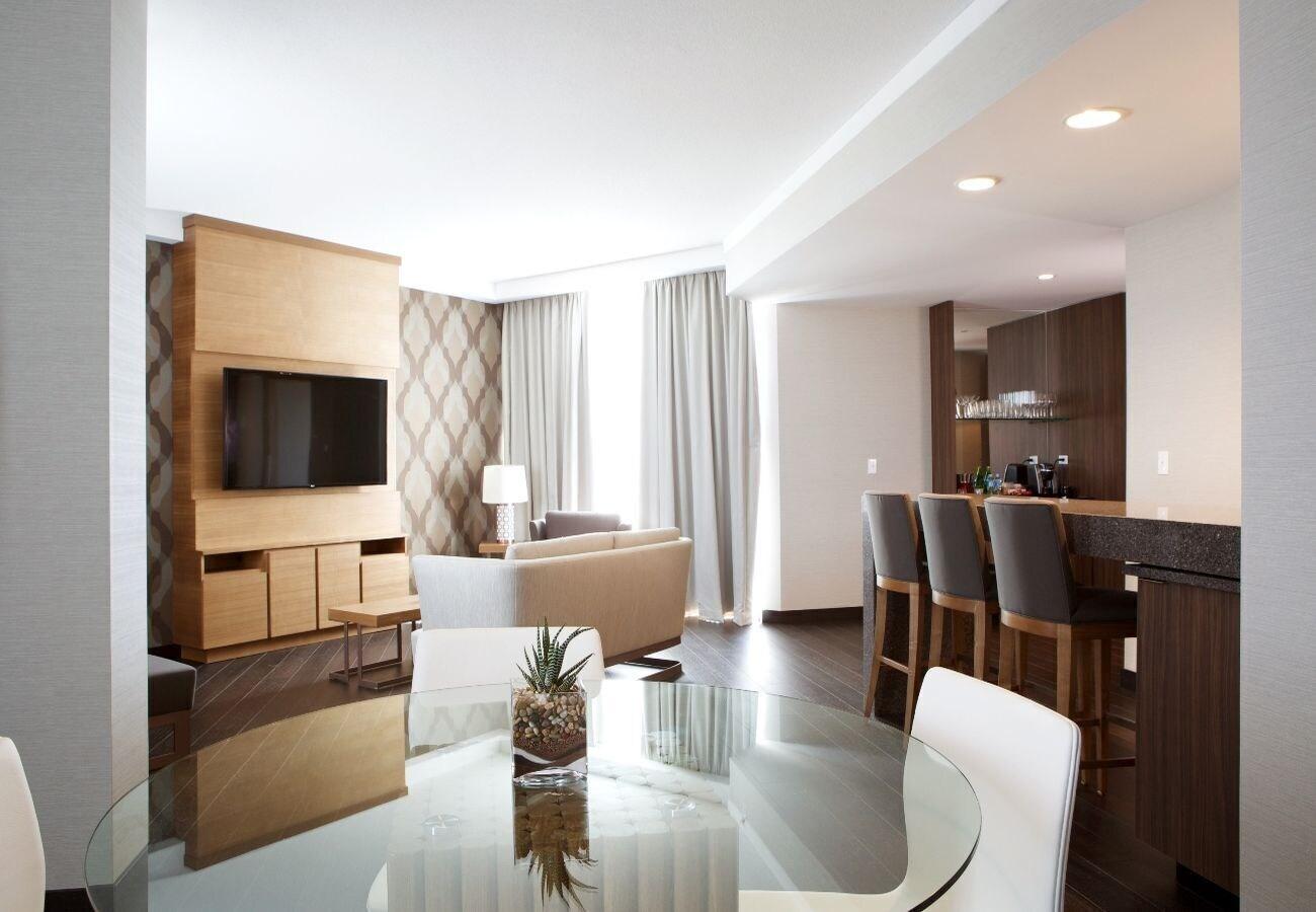 Grey Eagle Resort YYC Exterior photo